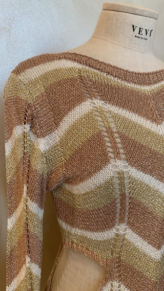 Abito - Abito corto in maglia zig zag aperto nei fianchi AME8029 - Cipria - VEVI