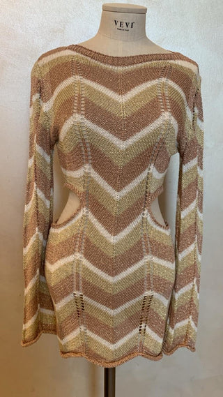 Abito - Abito corto in maglia zig zag aperto nei fianchi AME8029 - Cipria - VEVI
