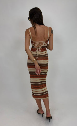 Abito - Abito lungo in maglia riga AME8133 - Marrone - VEVI