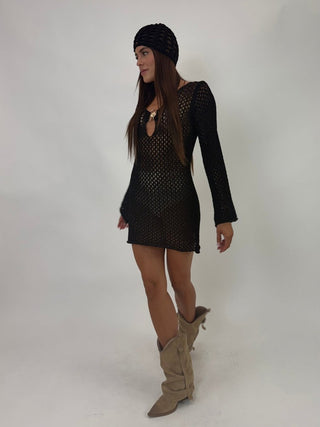 Abito - Abito traforato in maglia accessorio conchiglia AME8067 - Nero - VEVI